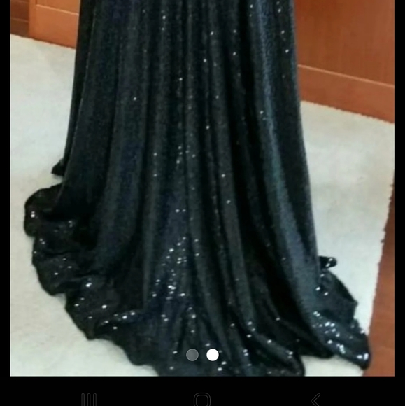 Maxi - Picture 6 of 6